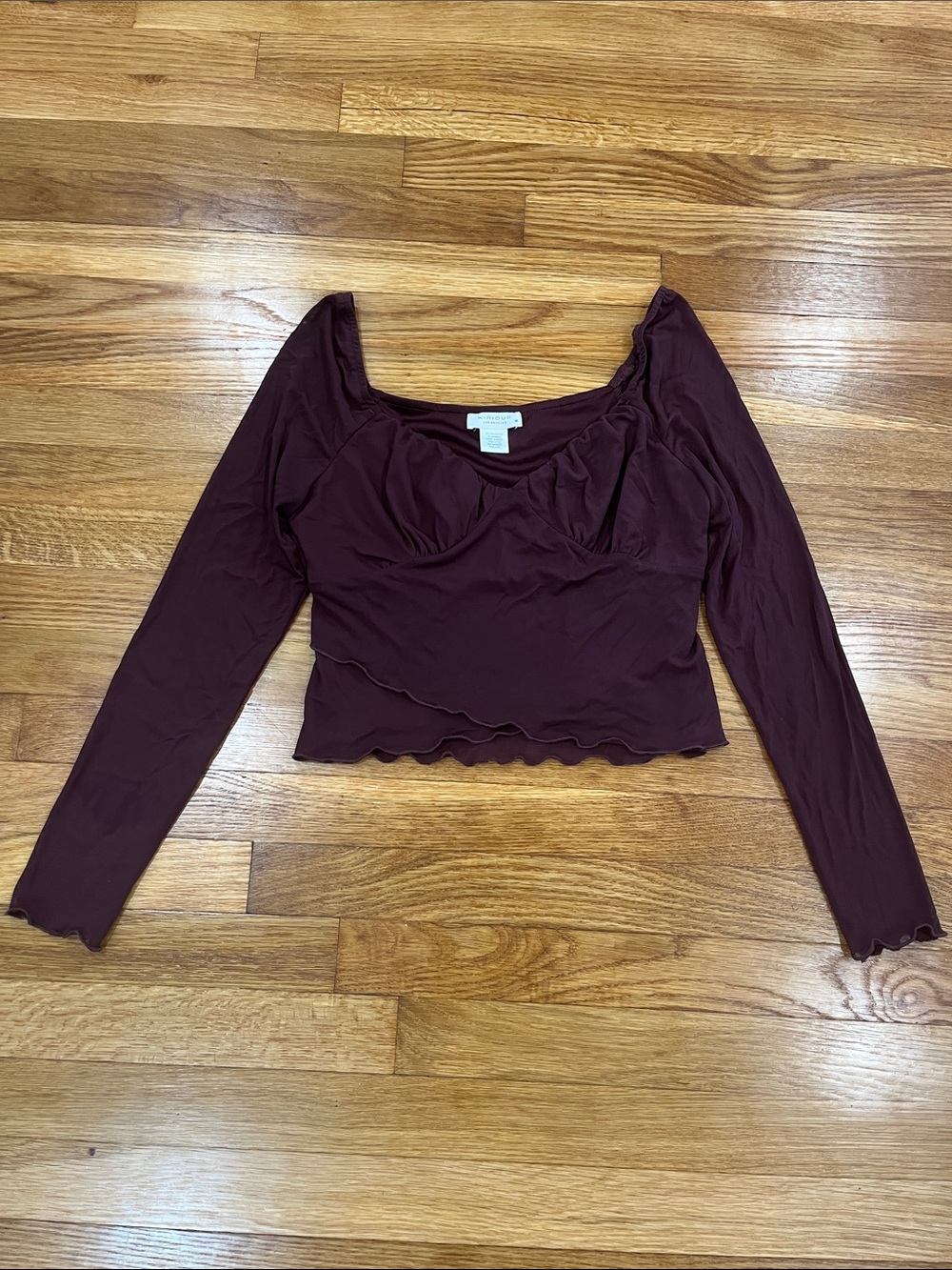 Kirious Los Angeles Square-Neck Burgundy Ruched Crop Top